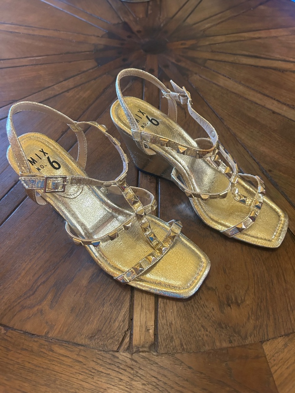 Mix No. 6 gold, wedge, strap sandals, size 10, NWOT | offer in description